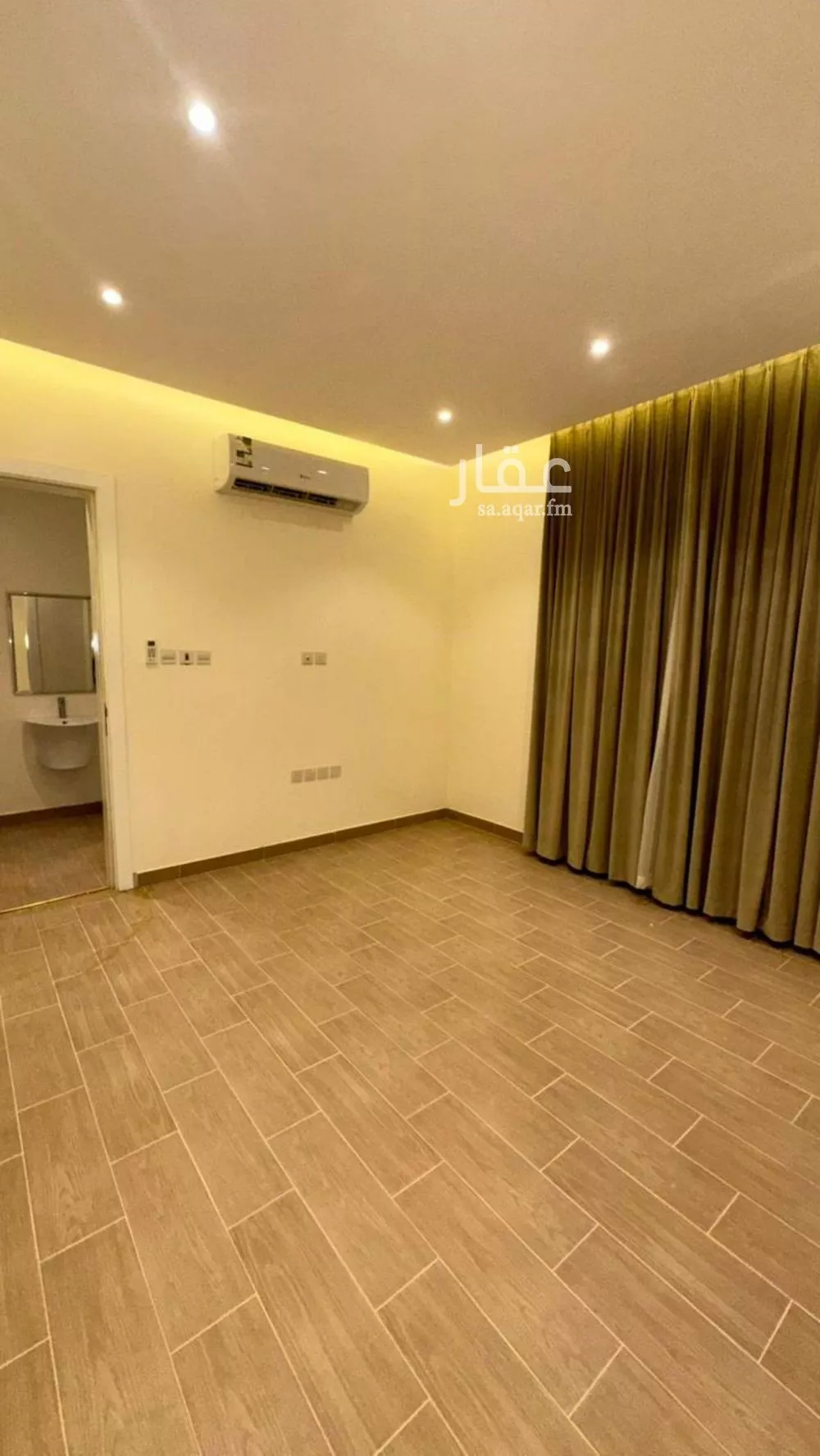 3 bedroom floor in Al Qairawan 9