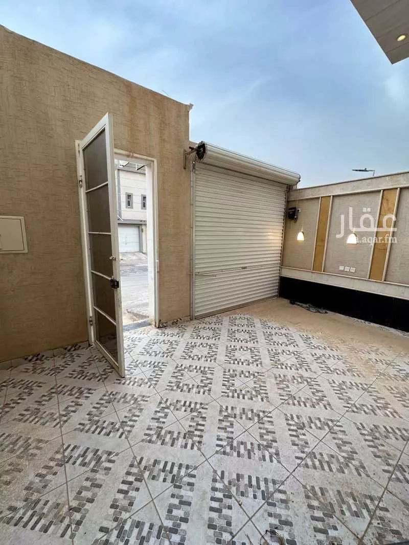 8 bedroom villa in Al Mahdiyyah 3