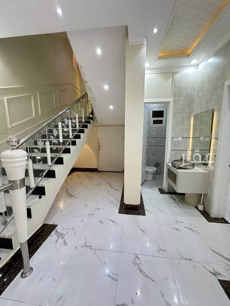 8 bedroom villa in Al Mahdiyyah 9