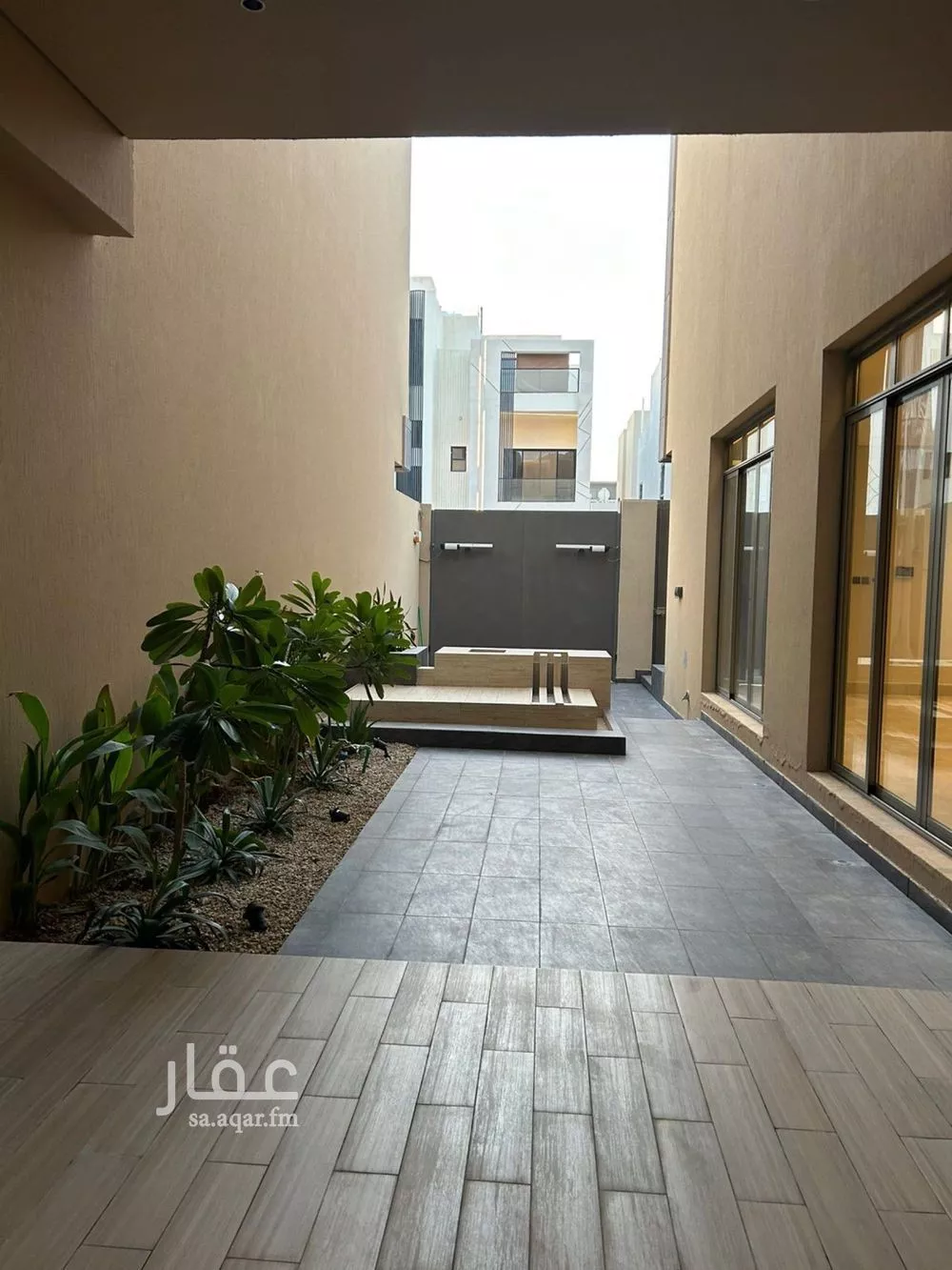 5 bedroom villa in Al Narjis 12