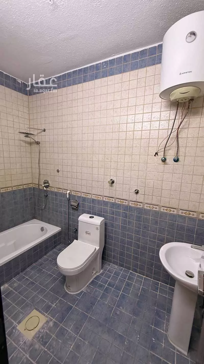 5 bedroom apartment in Dhahrat Laban 6