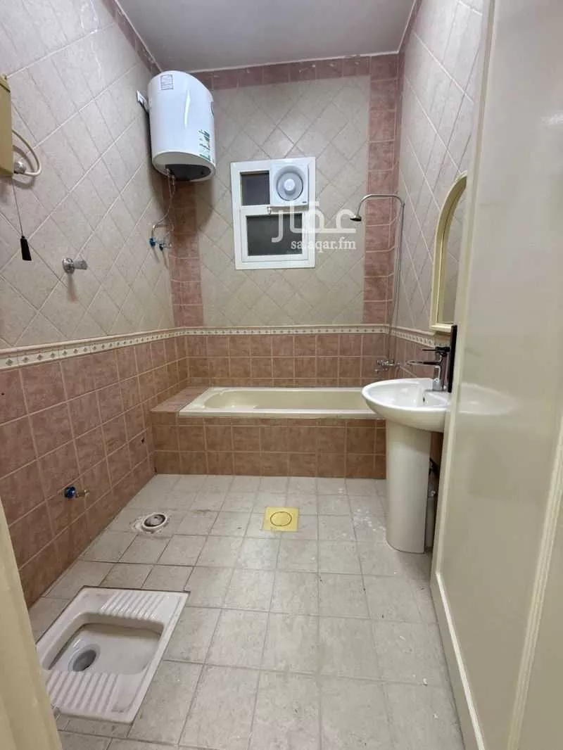 3 bedroom floor in Al Uraija Al Wusta 12