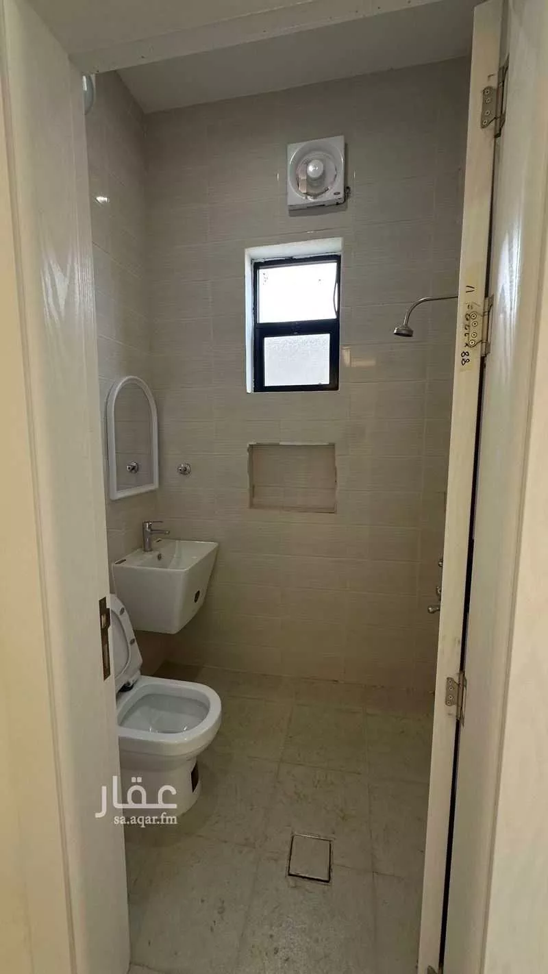 3 bedroom floor in Al Aridh 7