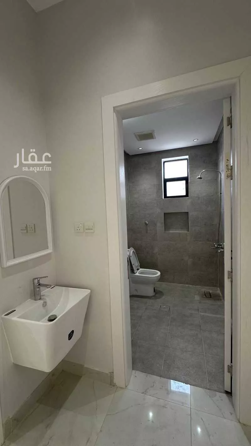 3 bedroom floor in Al Aridh 2