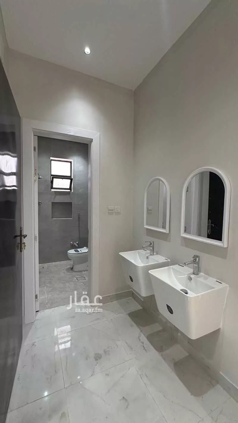 3 bedroom floor in Al Aridh 7