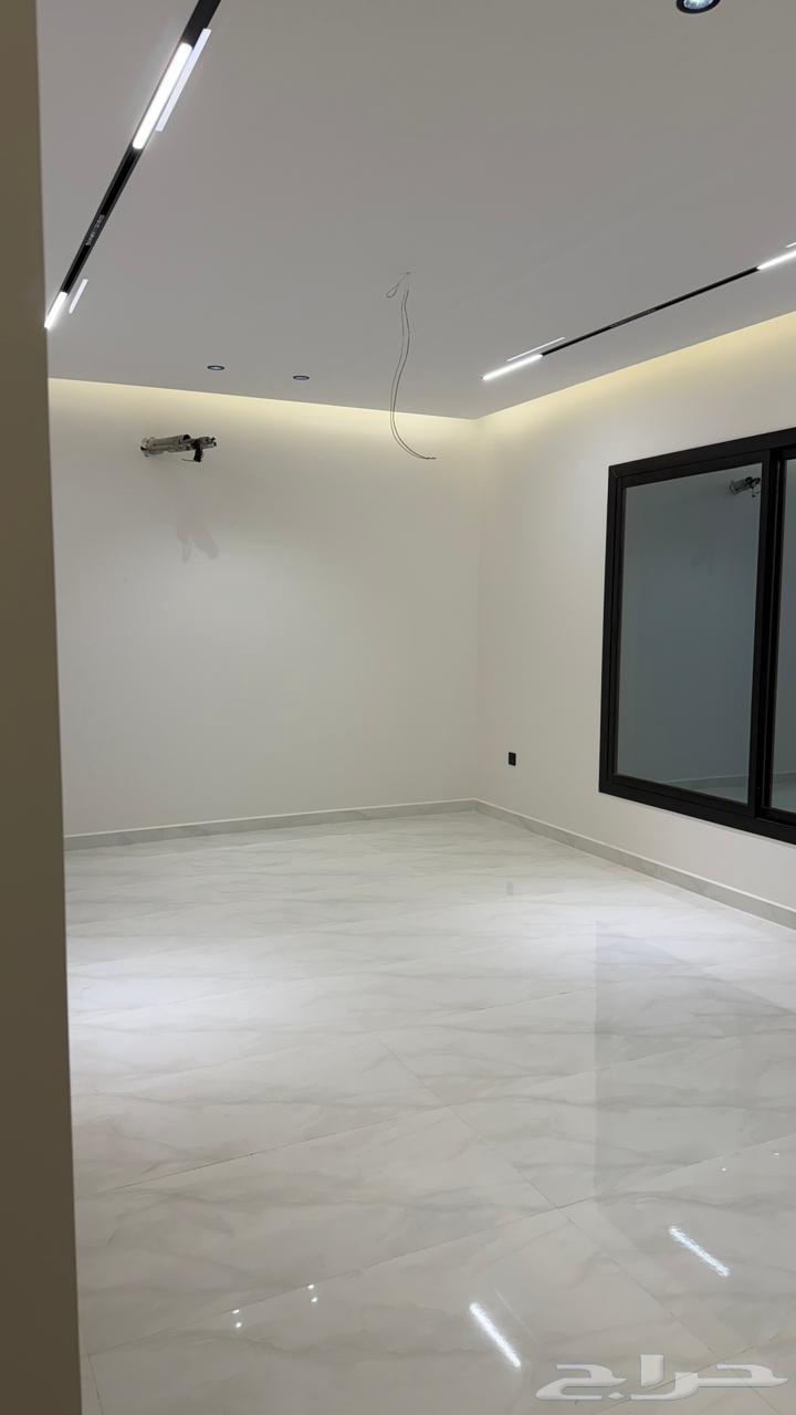 5 bedroom apartment in Al Bashaer 2