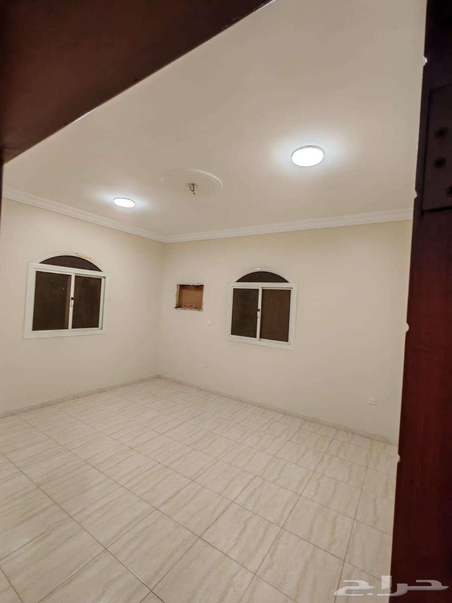 4 bedroom apartment in Al Ajawid 9