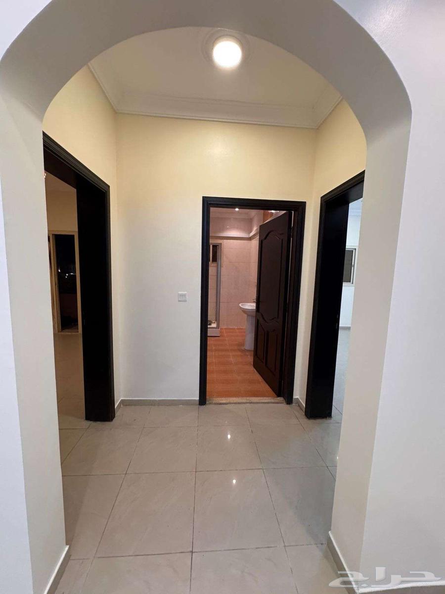 3 bedroom apartment in Al Marwa 6