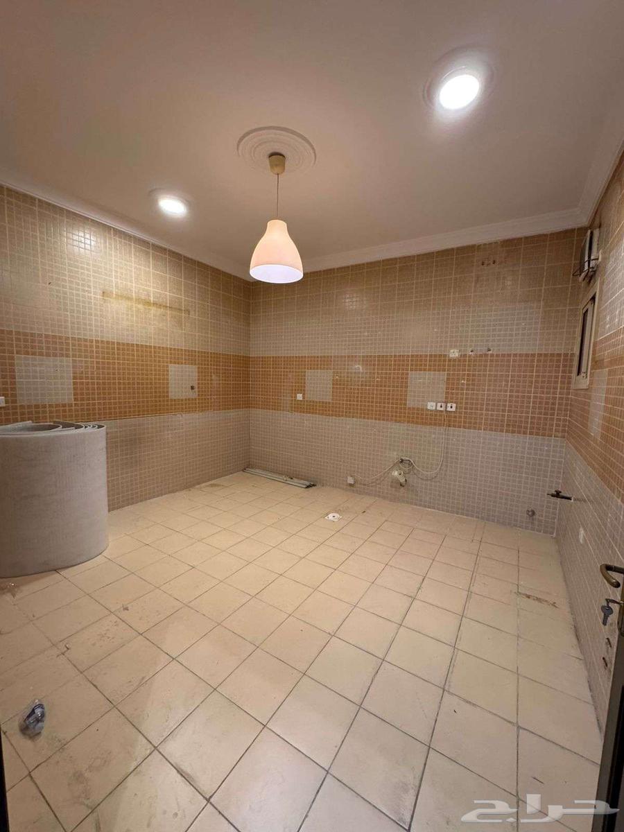 3 bedroom apartment in Al Marwa 7