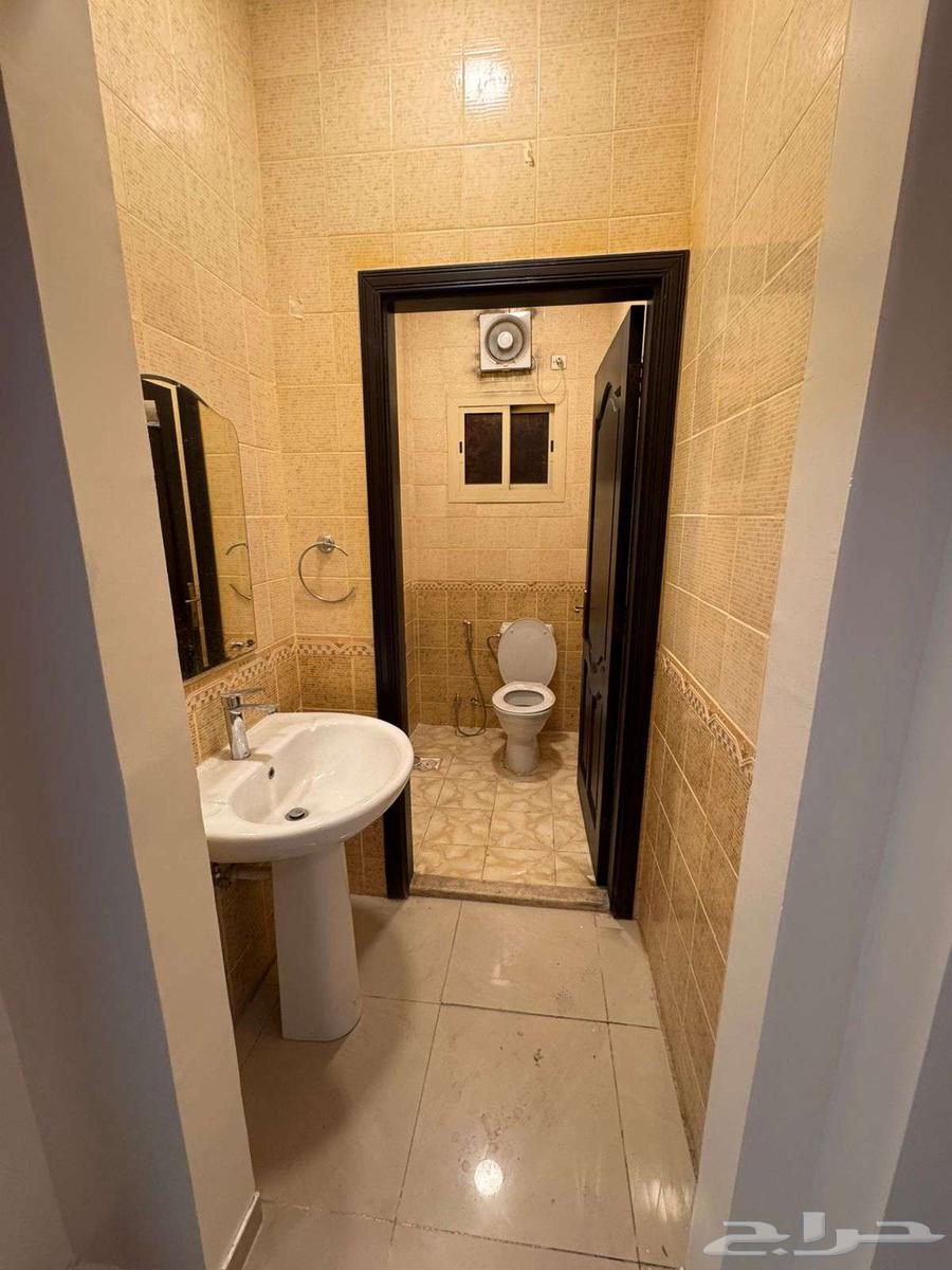 3 bedroom apartment in Al Marwa 8