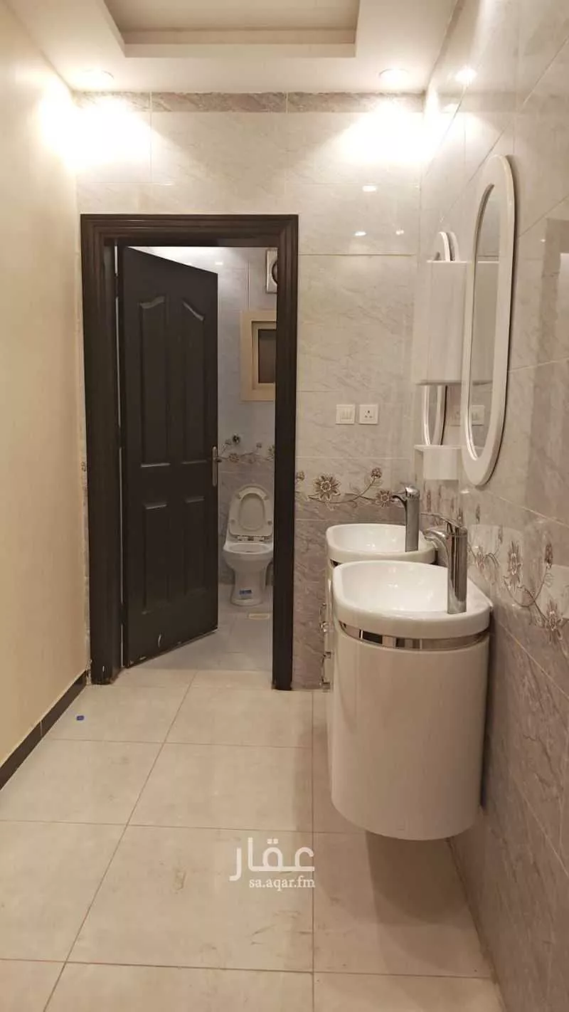 6 bedroom apartment in Muraykh 3
