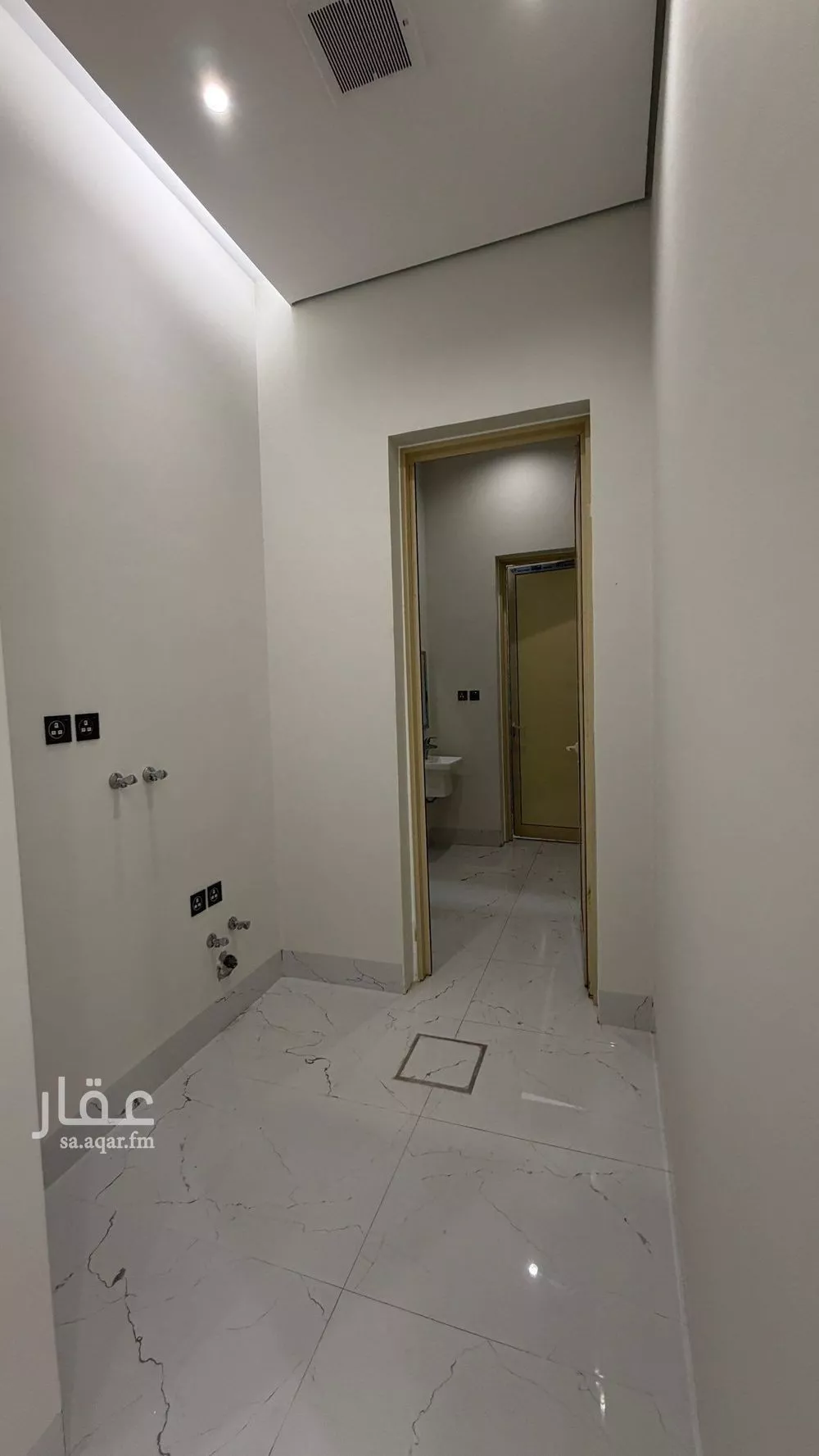 5 bedroom villa in Al Mahdiyyah 10