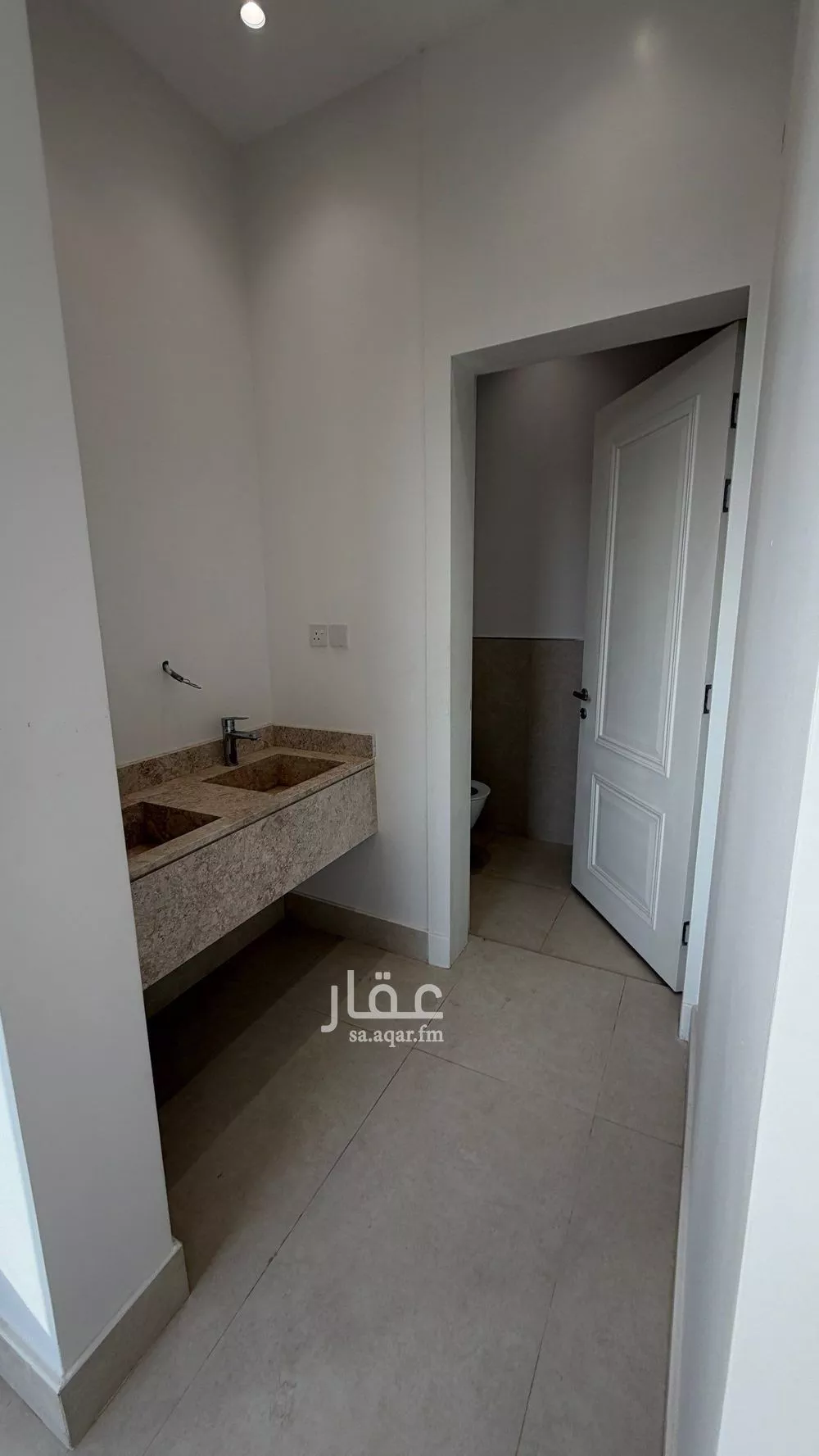 5 bedroom villa in Al Mahdiyyah 2