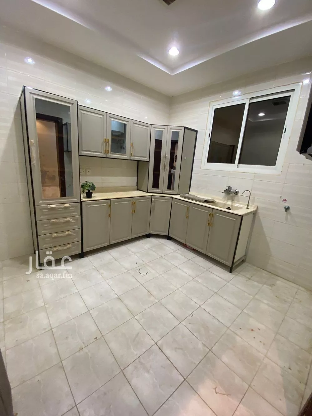 3 bedroom floor in Al Munsiyah 12