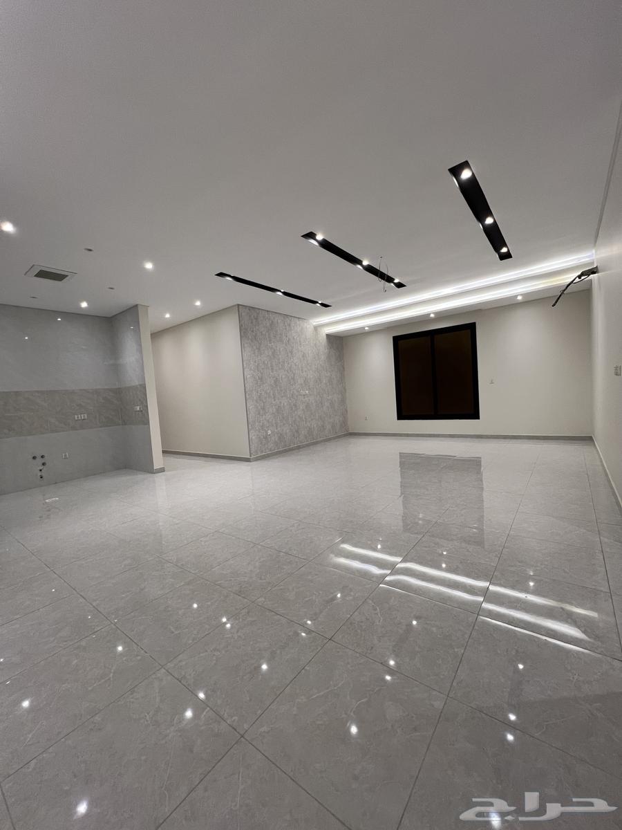 5 bedroom apartment in Al Marwa 12