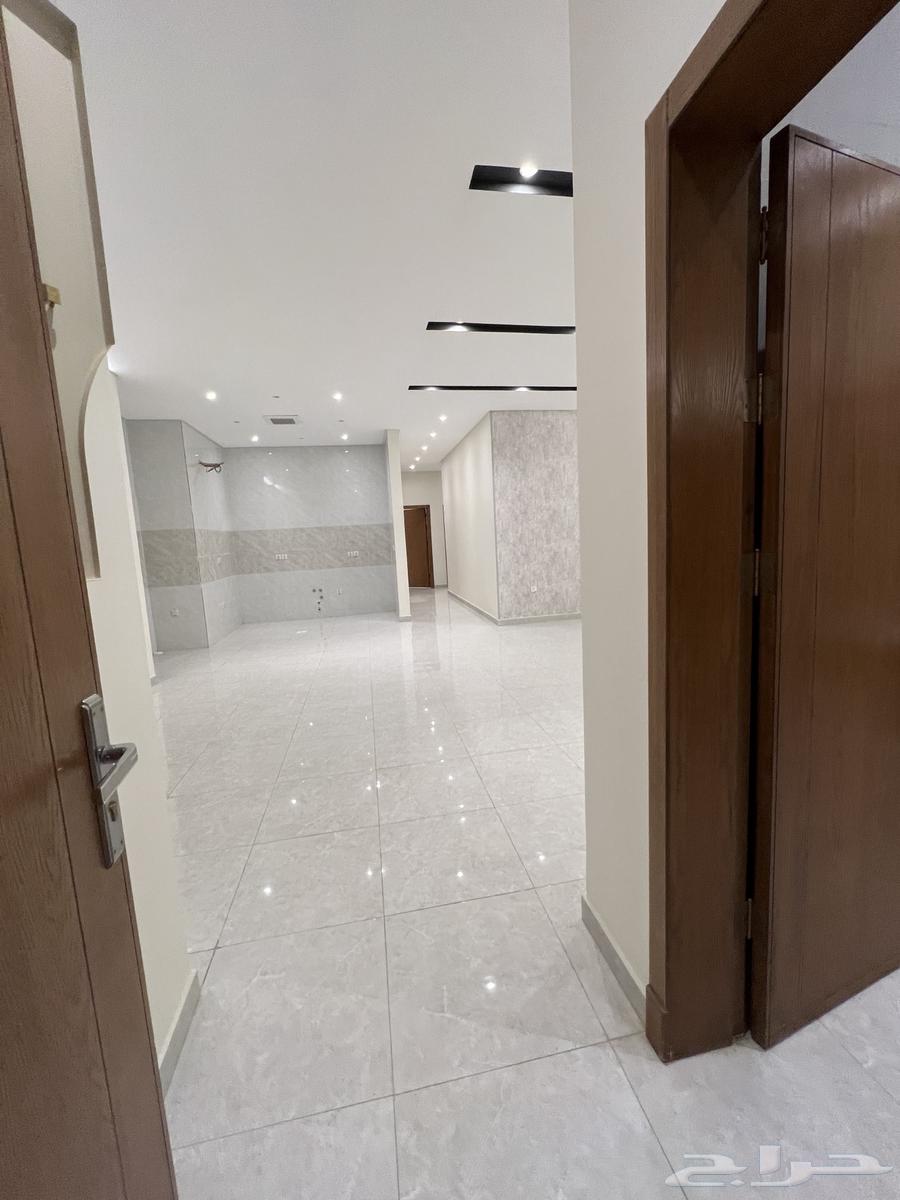 5 bedroom apartment in Al Marwa 14