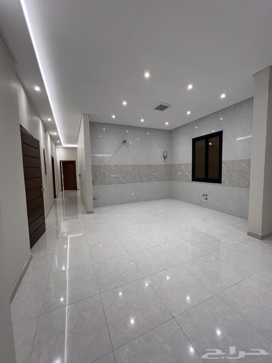 5 bedroom apartment in Al Marwa 15