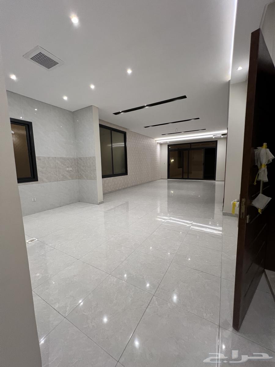 5 bedroom apartment in Al Marwa 19