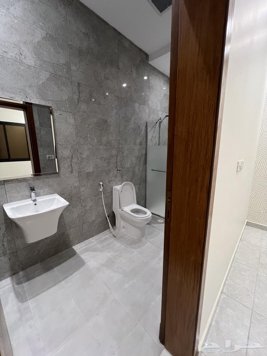 5 bedroom apartment in Al Marwa 8