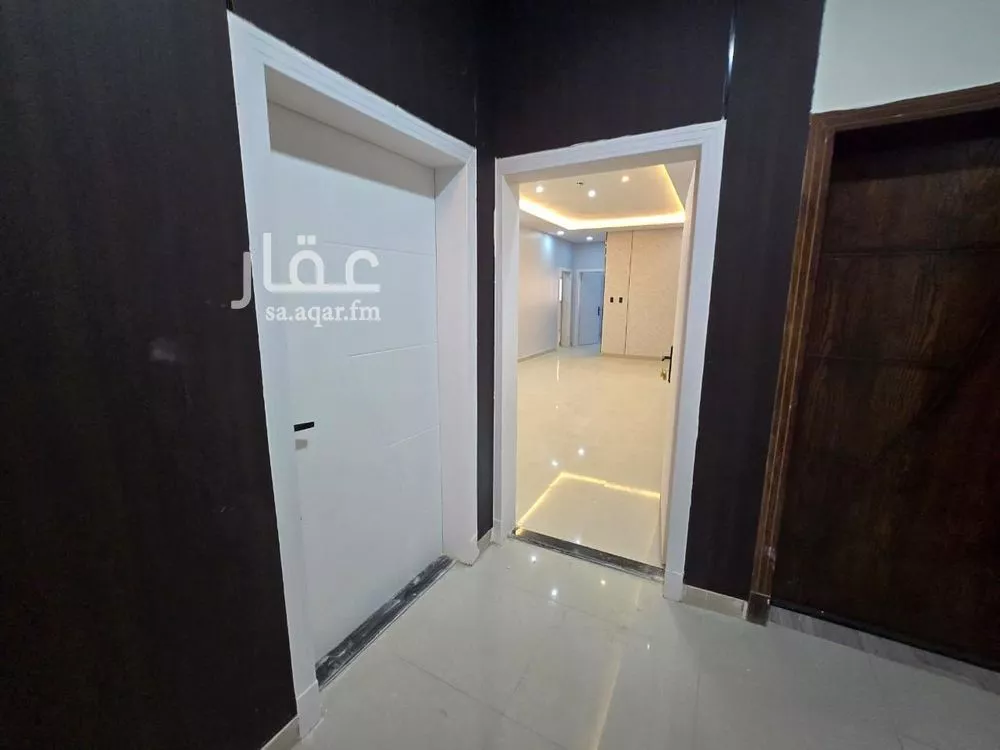 4 bedroom apartment in Dahiat King Fahd 2