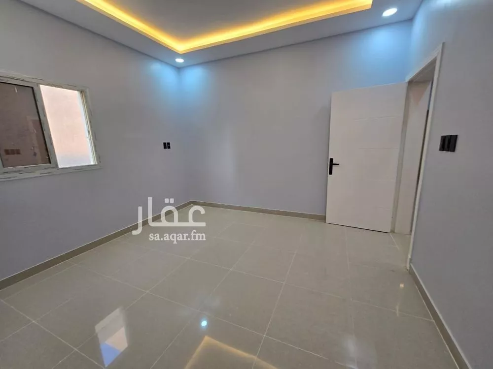 4 bedroom apartment in Dahiat King Fahd 11