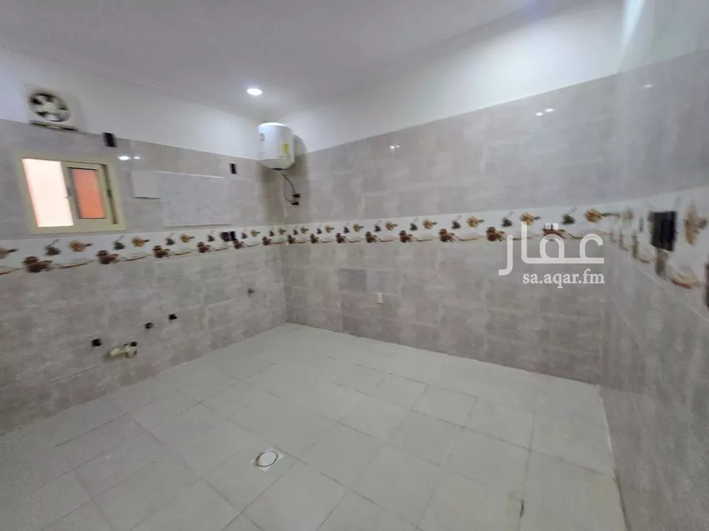 4 bedroom apartment in Dahiat King Fahd 13