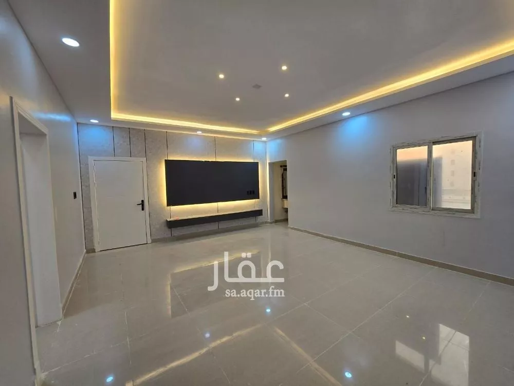 4 bedroom apartment in Dahiat King Fahd 9