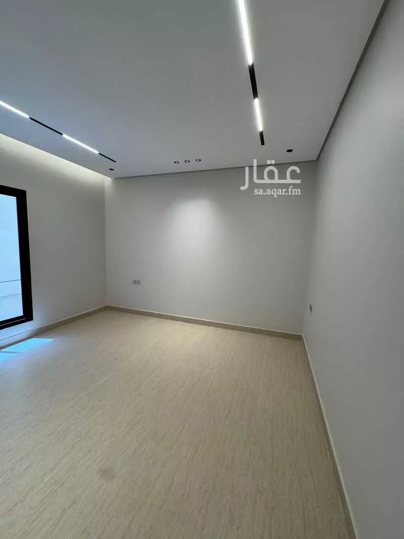 فيلا 7 غرف في الشرق 11