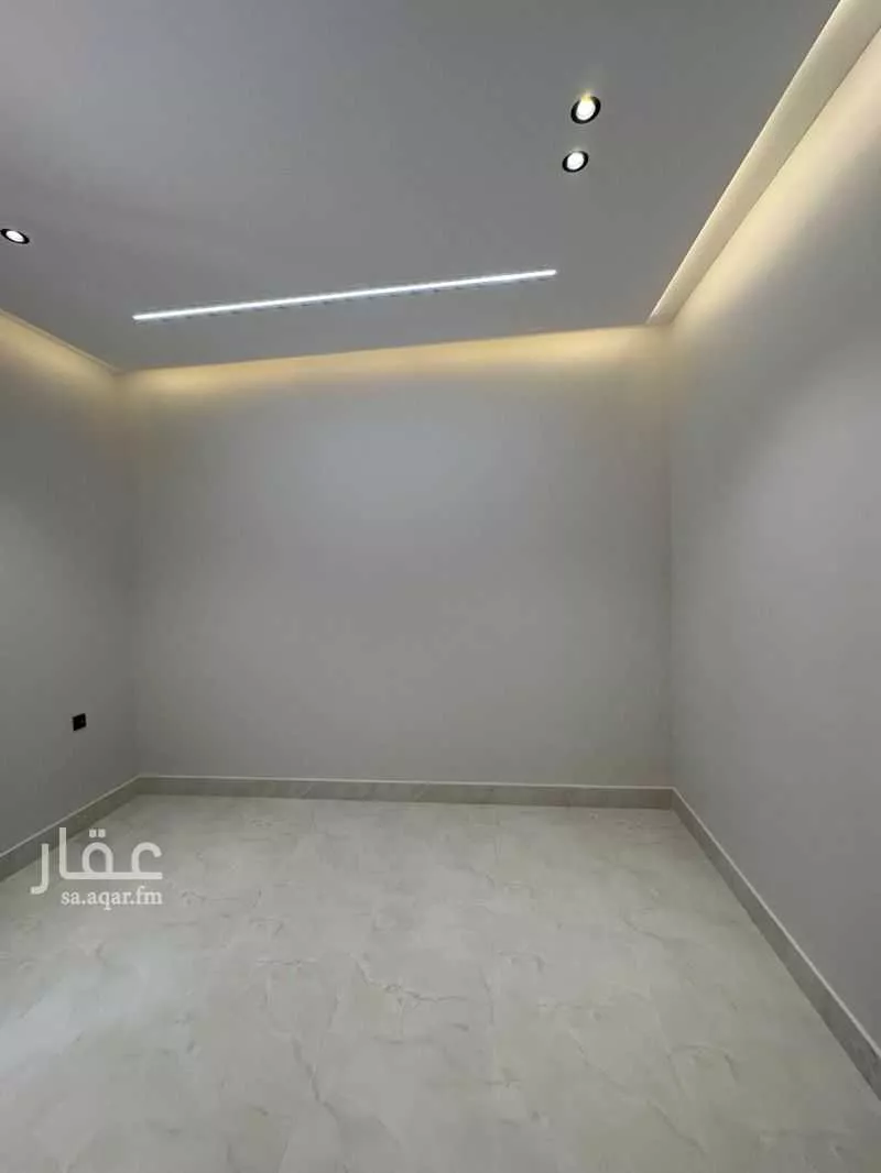 فيلا 7 غرف في الشرق 12