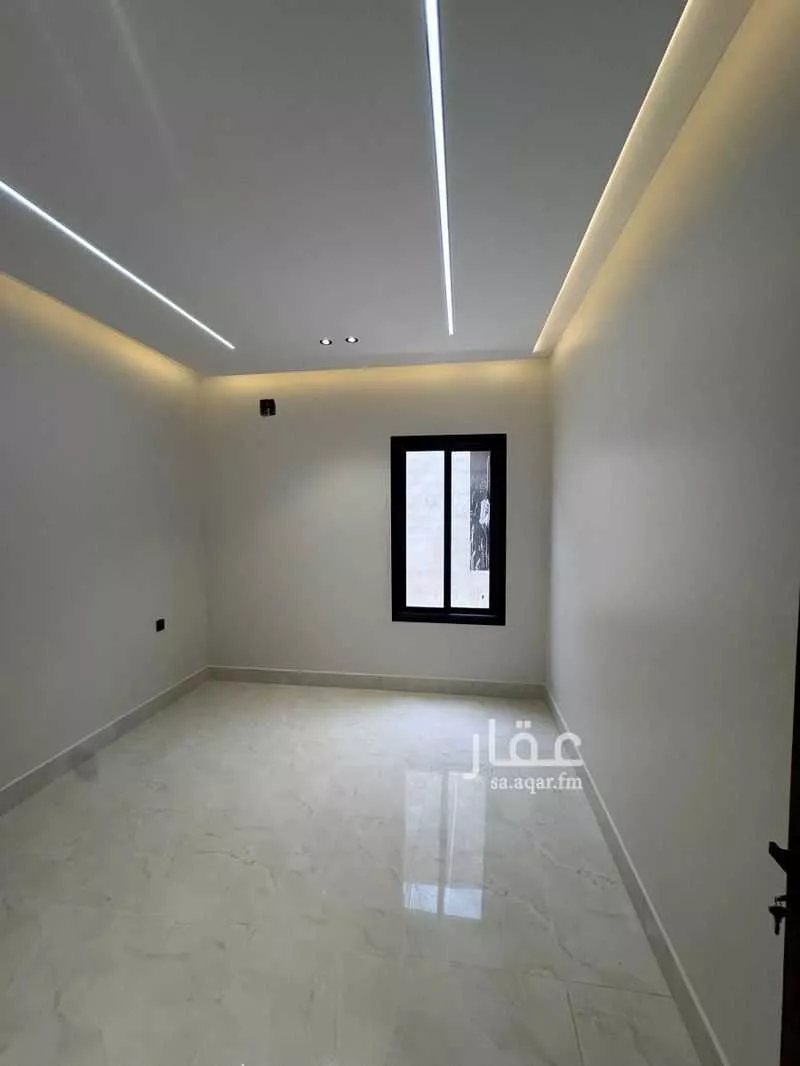فيلا 7 غرف في الشرق 3