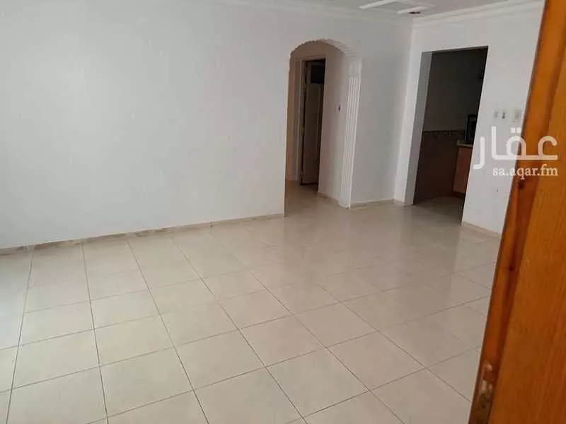 شقة 5 غرف في طيبة 11