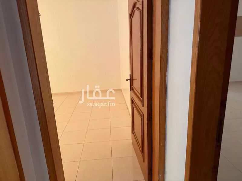 شقة 5 غرف في طيبة 5