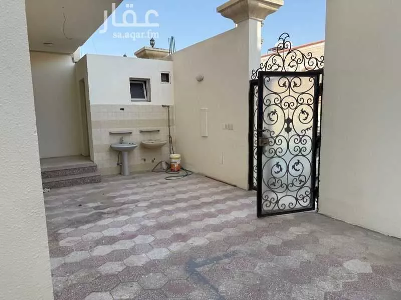 شقة 5 غرف في طيبة 7