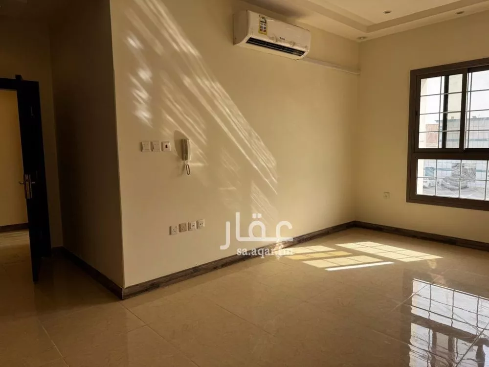 3 bedroom apartment in Al Yasmin 6