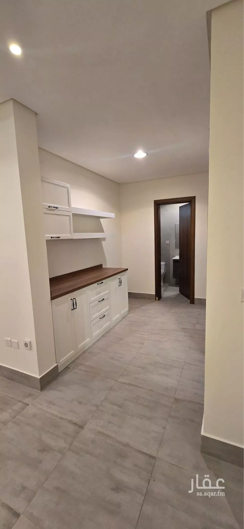 2 bedroom apartment in Al Malqa 4