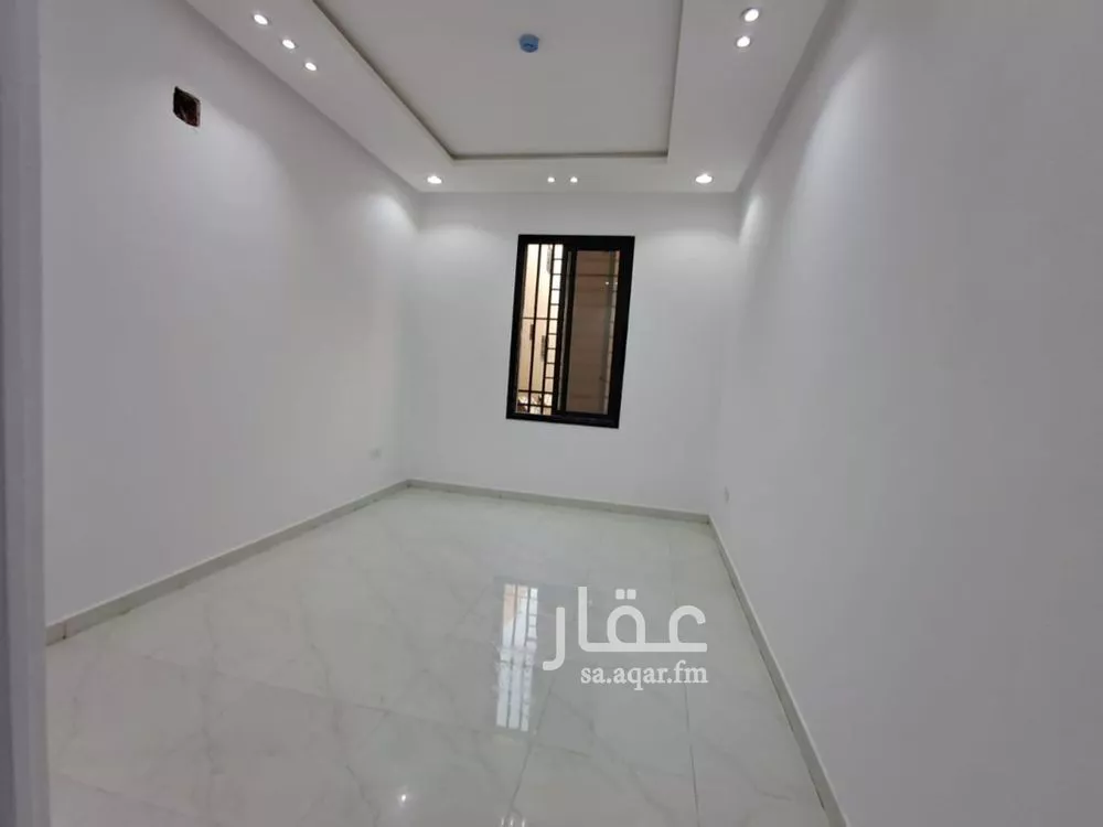 4 bedroom apartment in Al Rimal 6