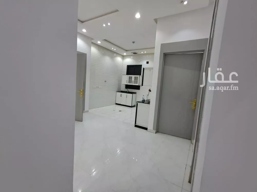 4 bedroom apartment in Al Rimal 8