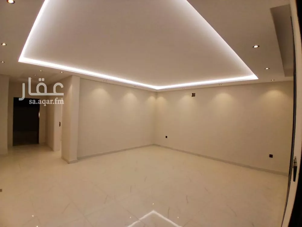 3 bedroom apartment in Al Khaleej 5