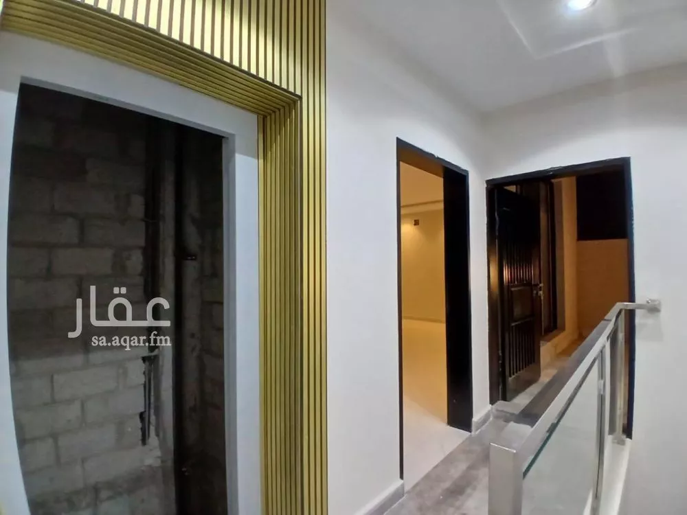3 bedroom apartment in Al Khaleej 8