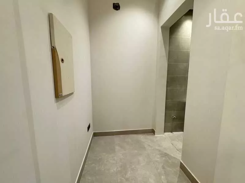 3 bedroom apartment in Al Yarmouk 9