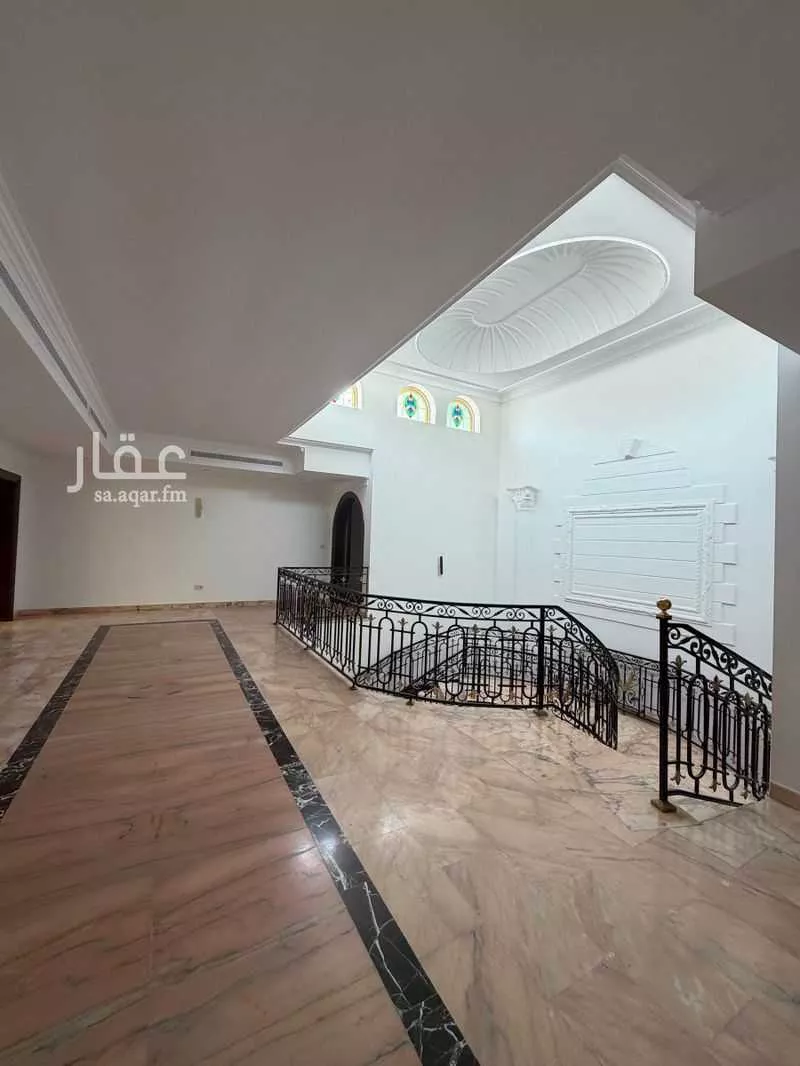 5 bedroom villa in Al Shati 8