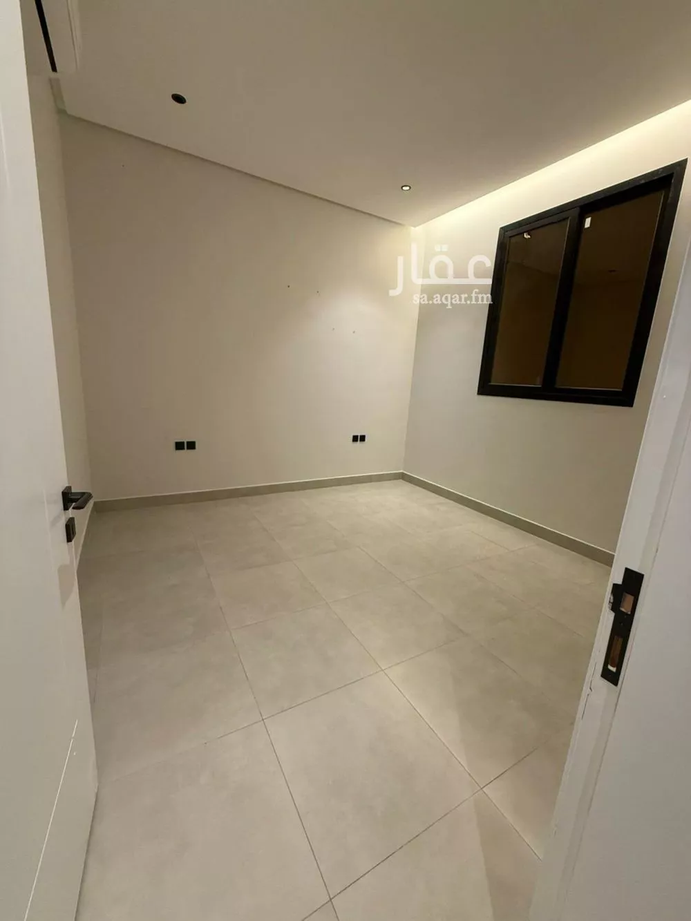 فيلا 3 غرف في العارض 3