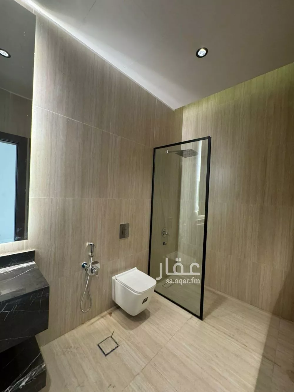 5 bedroom villa in Al Aridh 6