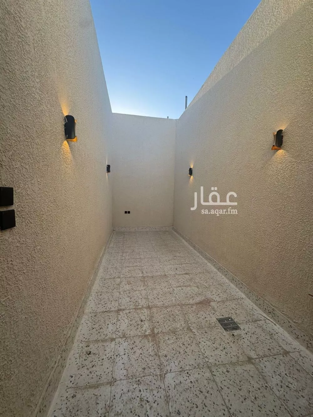 5 bedroom villa in Al Aridh 8