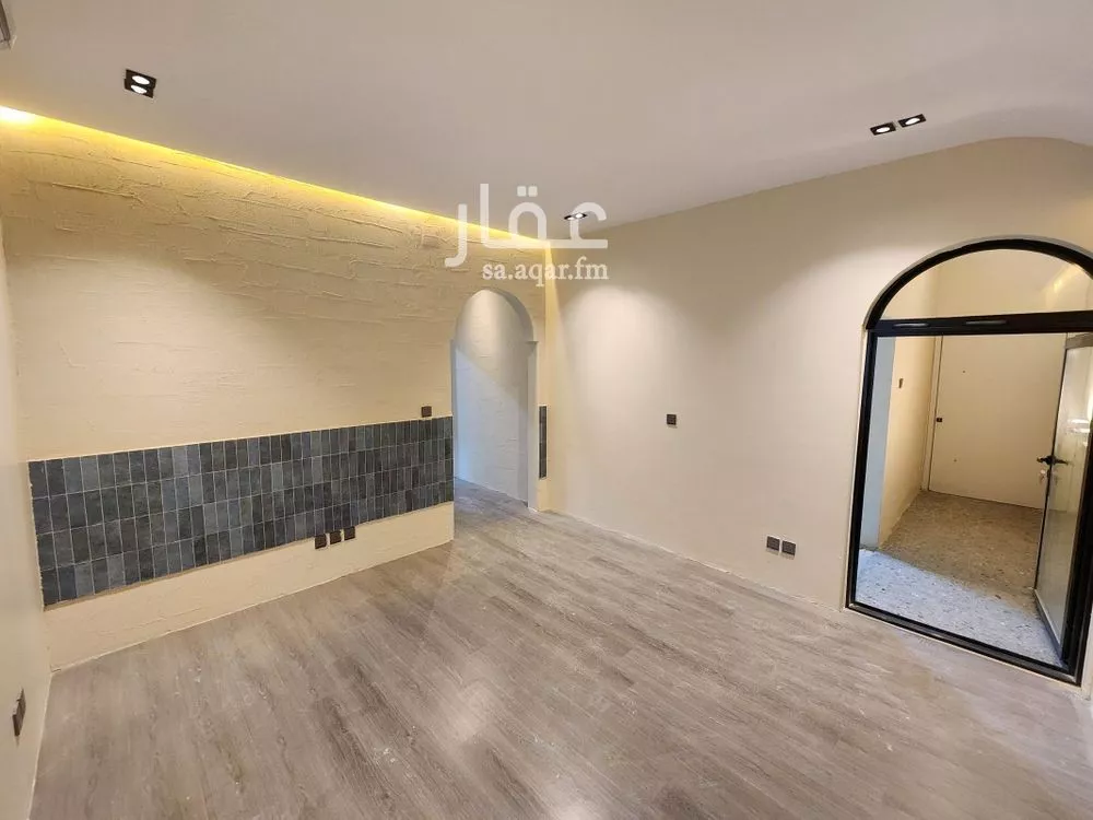 2 bedroom apartment in Salah Ad Din 4