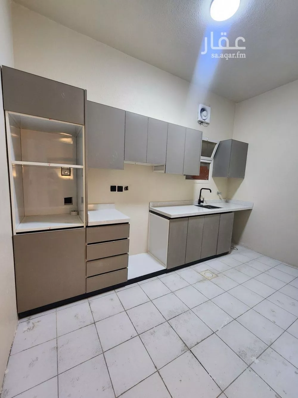 2 bedroom apartment in Salah Ad Din 5