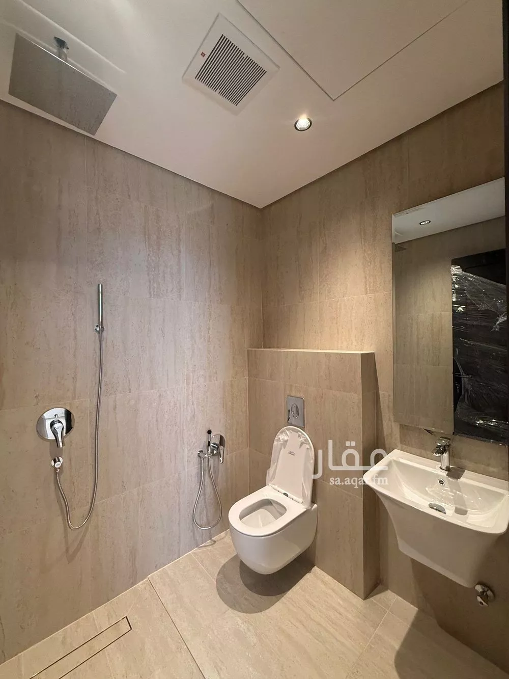 2 bedroom floor in Al Rabwa 9