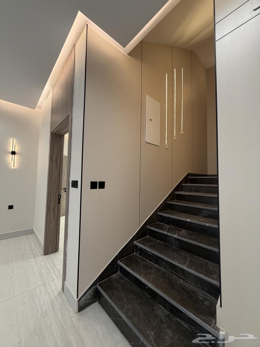 6 bedroom villa in Al Shiraa 13