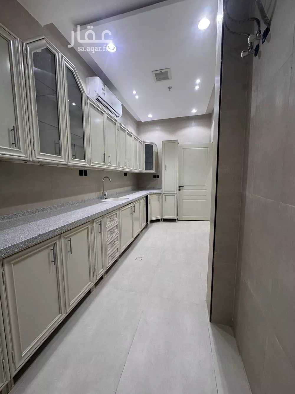 5 bedroom apartment in Dhahrat Laban, Riyadh 12