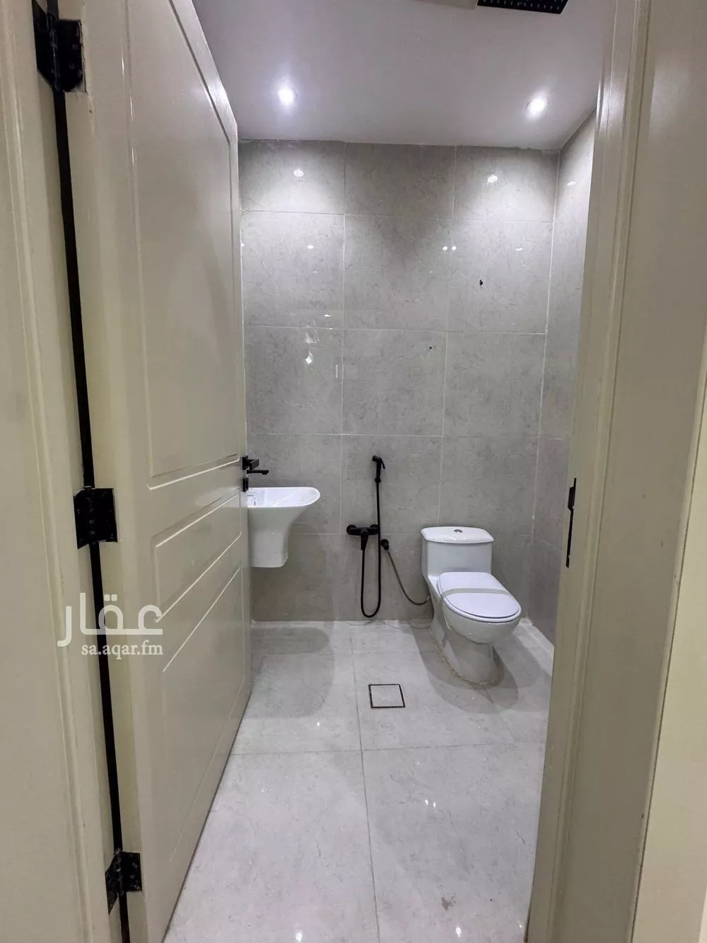 5 bedroom apartment in Dhahrat Laban, Riyadh 4